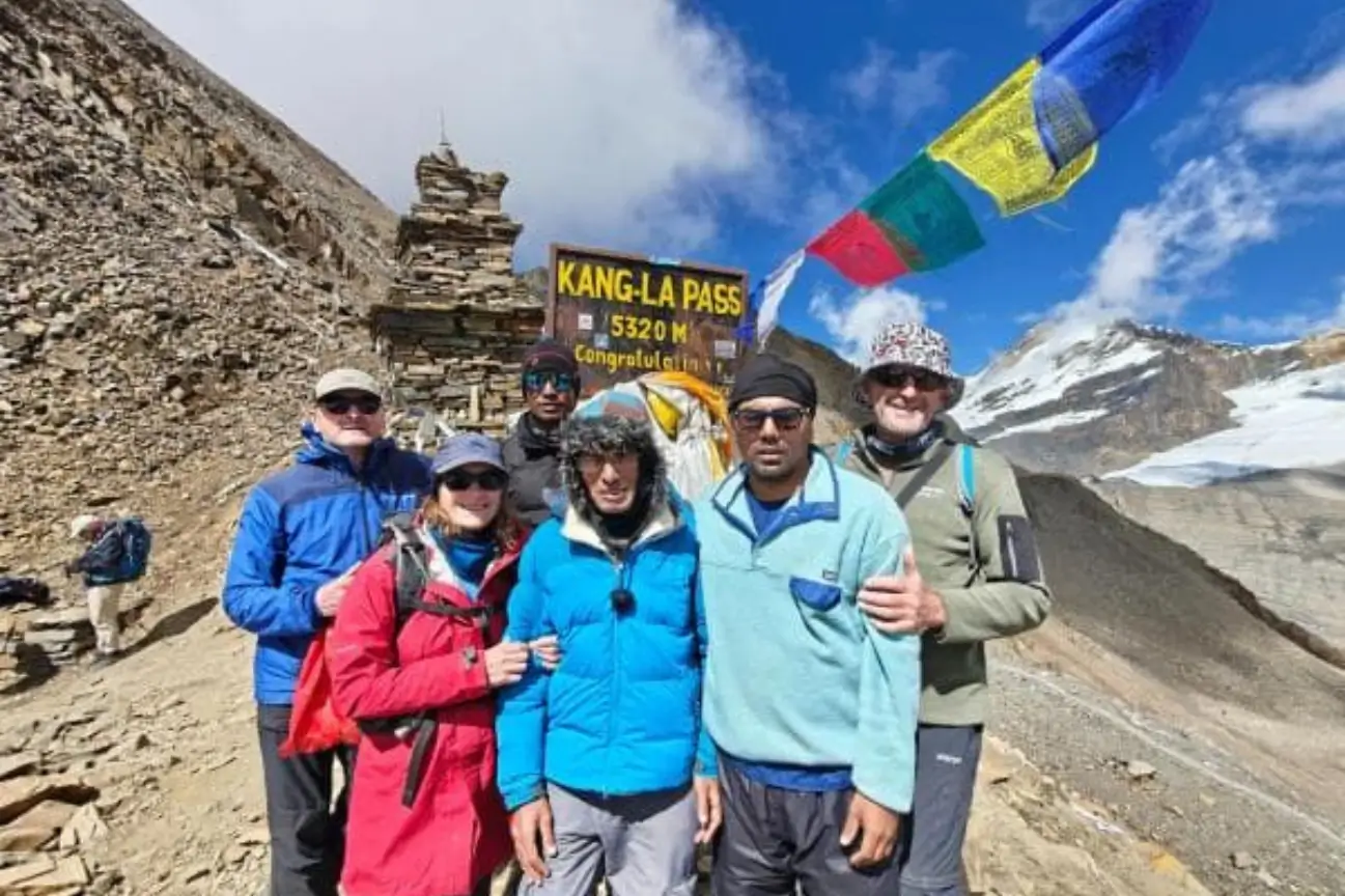 treks-to-suit-every-adventure-level-high-pass-crossing